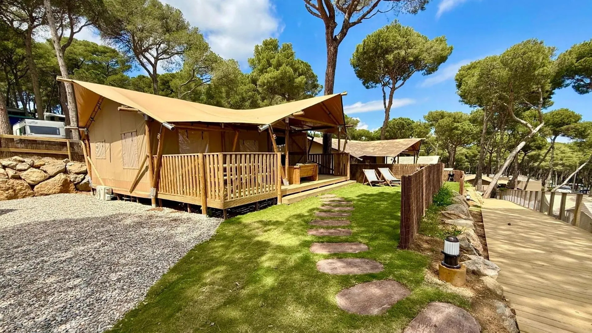 Interpals Eco Resort