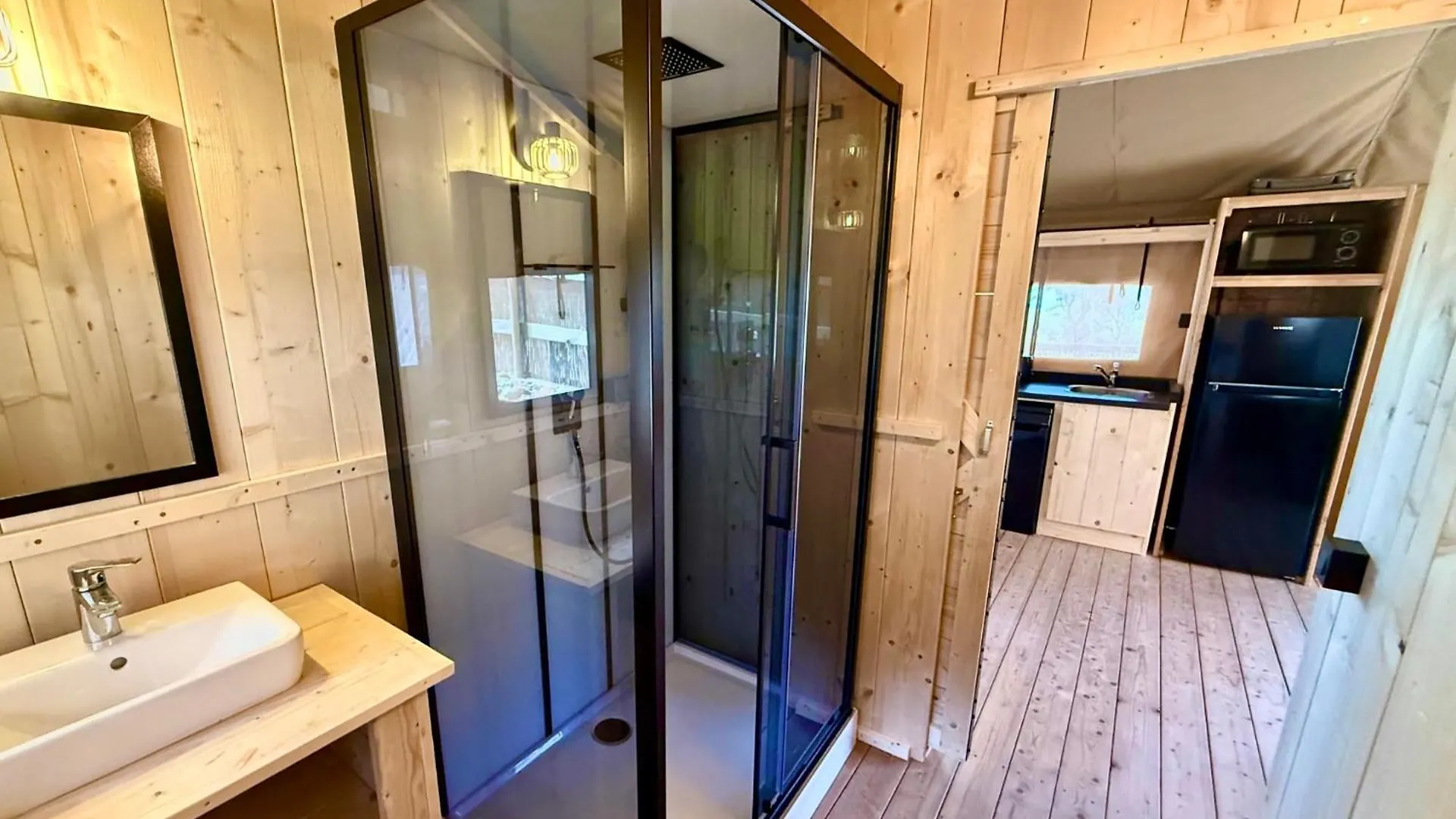 Interpals Eco Resort بالس